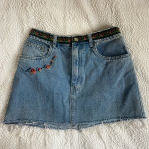 Vintage Bill Blass denim skirt with embroidered floral pattern